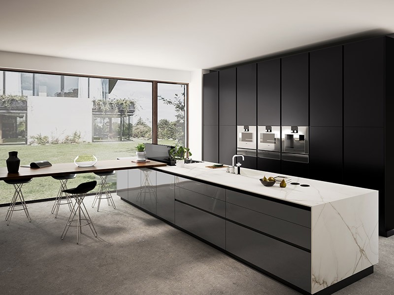 Storm Black — space 5